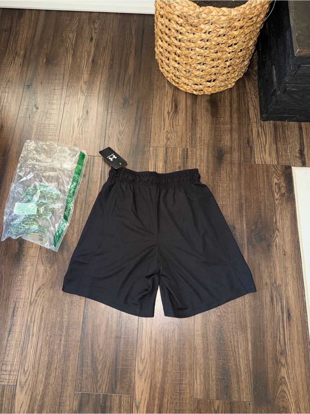 Under Armour Men's UA Baseline Shorts in Black size XS Brand New - Picture 4 of 4